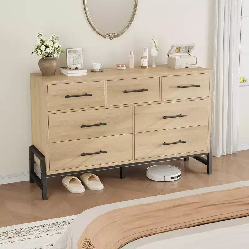 Comò a 7 cassetti per camera da letto, Comò largo 132 cm, Comò con cassetti larghi e cassettiere autonome, Cassettiera in legno per camera da letto