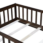 Letto a castello a pavimento con recinzione e porta, telaio letto per bambini Montessori a basso profilo, in legno massello di gomma, sponde di sicurezza, facile montaggio