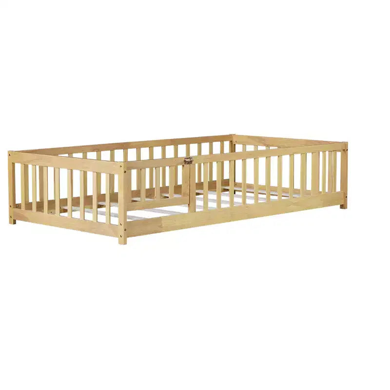 Letto a castello a pavimento con recinzione e porta, telaio letto per bambini Montessori a basso profilo, in legno massello di gomma, sponde di sicurezza, facile montaggio