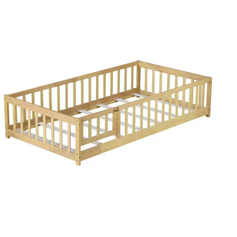Letto a castello a pavimento con recinzione e porta, telaio letto per bambini Montessori a basso profilo, in legno massello di gomma, sponde di sicurezza, facile montaggio