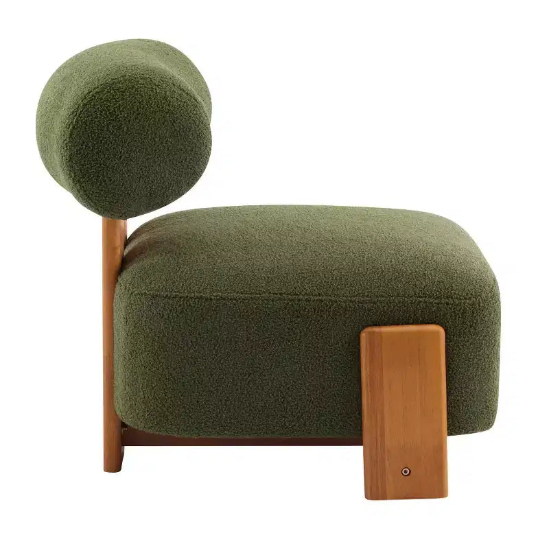 Poltrona moderna in bouclé con schienale arrotolato, struttura in legno massello, seduta imbottita per soggiorno, camera da letto o ufficio