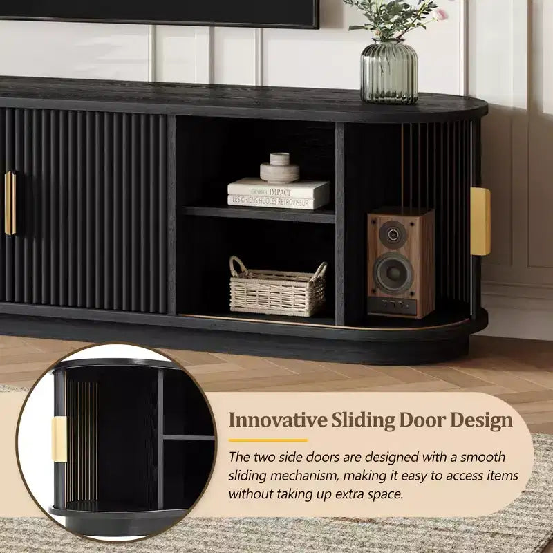 Meuble TV en bois GDFStudio Roy Farmhouse avec porte coulissante à tambour et rangement réglable