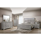 Ensemble de chambre à coucher 6 pièces en panneau rembourré gris Evonne avec éclairage DEL