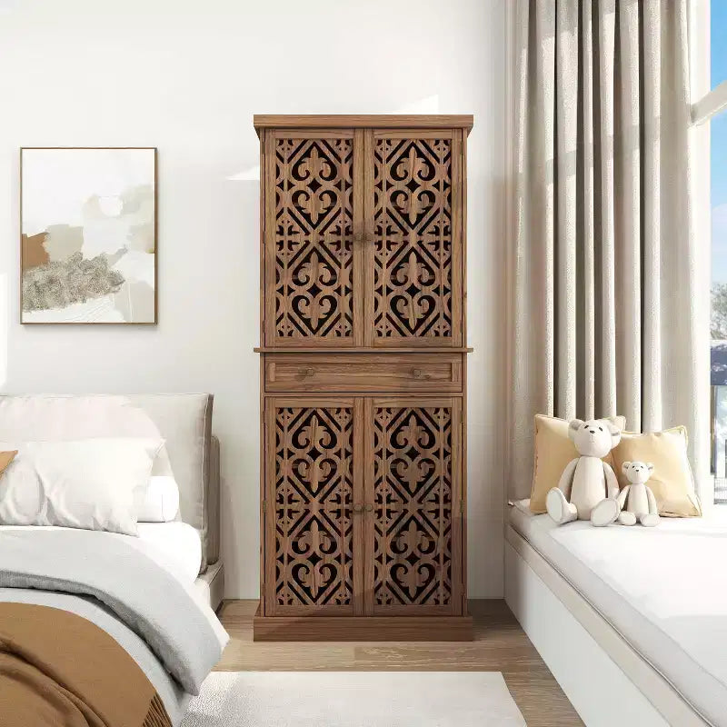 Meuble de rangement haut Okak avec 4 portes en rotin/sculptées, meuble de rangement avec 1 tiroir et 4 étagères intérieures réglables, meuble d'appoint pour salon, chambre à coucher